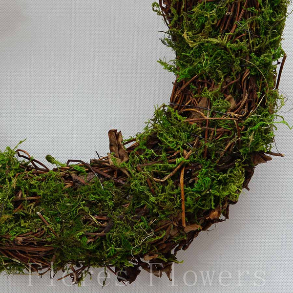 Veniec prútený s machom 7 x 35 cm