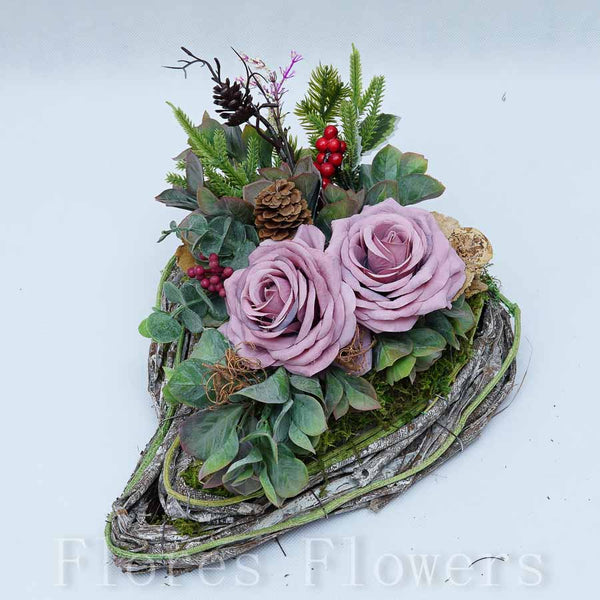 Dekorácia v drevenom srdiečku, 29x21cm, ružová