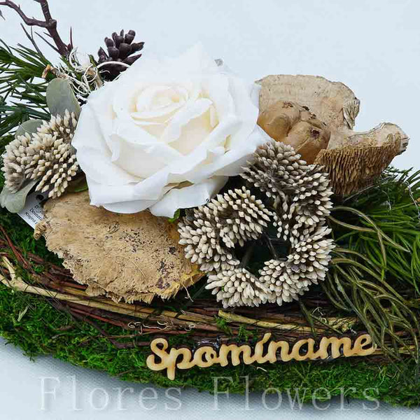 Dekorácia v machovom obale, 35x15x12cm, krémová