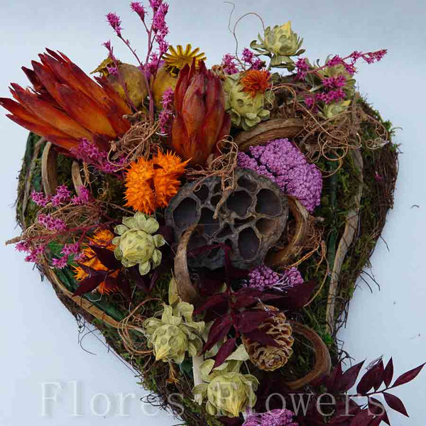 Dekorácia v machovom obale s proteou, 45x25cm