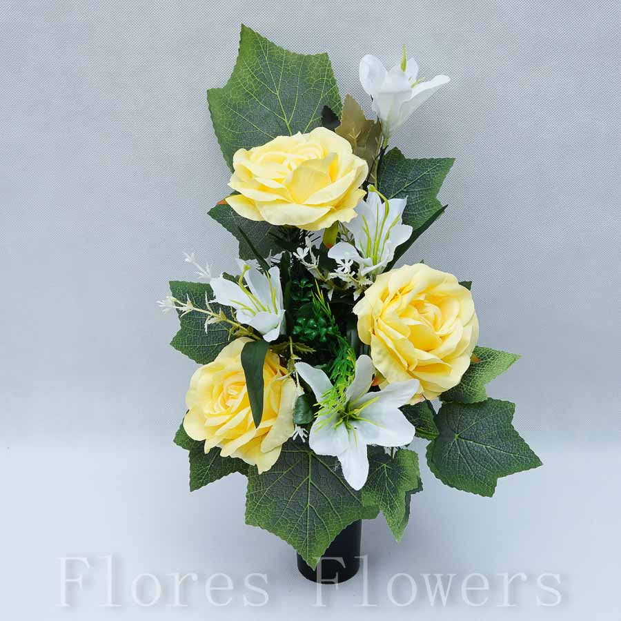 Zaťažená ikebana na vsunutie do vázy /spodok 5x15cm/, 45x25cm, krémovo-žltá