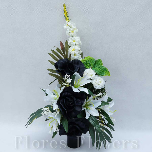 Zaťažená ikebana na vsunutie do vázy /spodok 5x15cm/, 45x25cm, krémovo-čierna