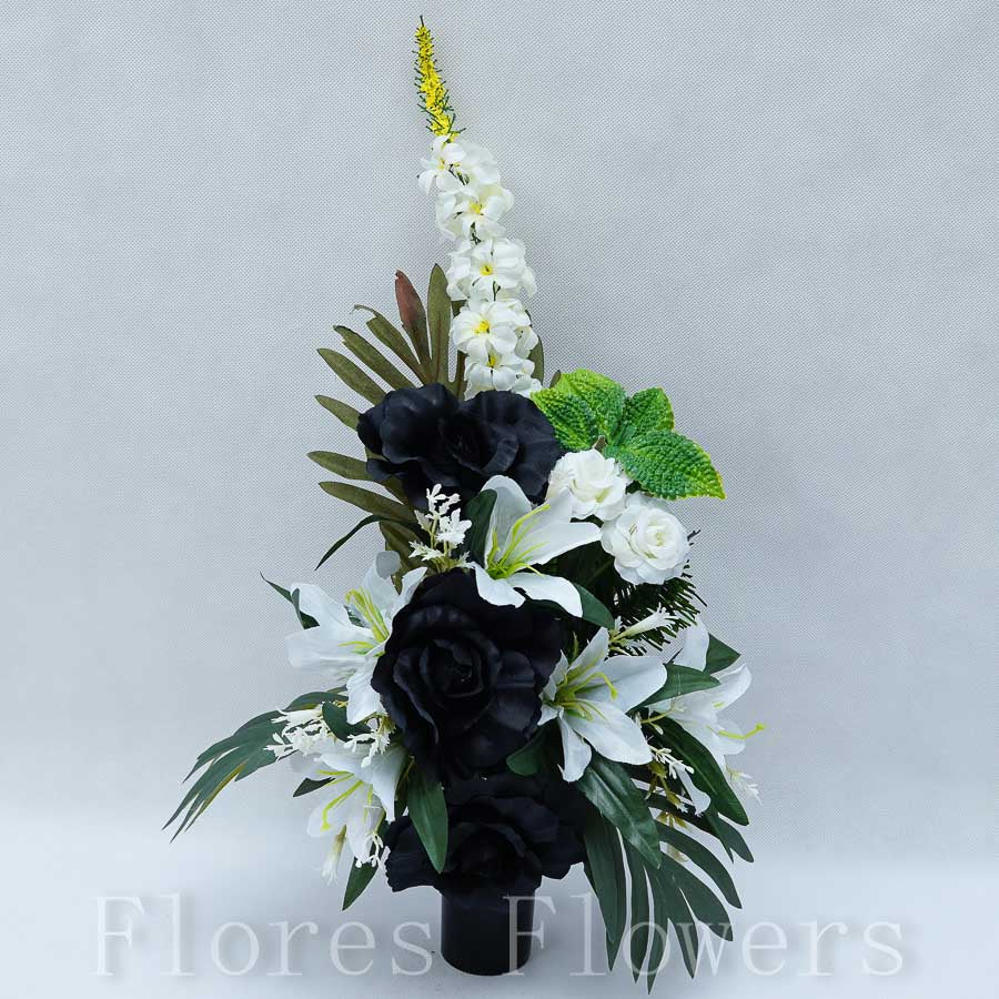 Zaťažená ikebana na vsunutie do vázy /spodok 5x15cm/, 45x25cm, krémovo-čierna