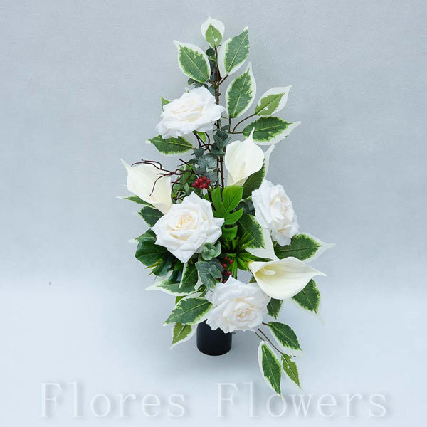 Zaťažená ikebana na vsunutie do vázy /spodok 5x15cm/, 45x25cm, krémová