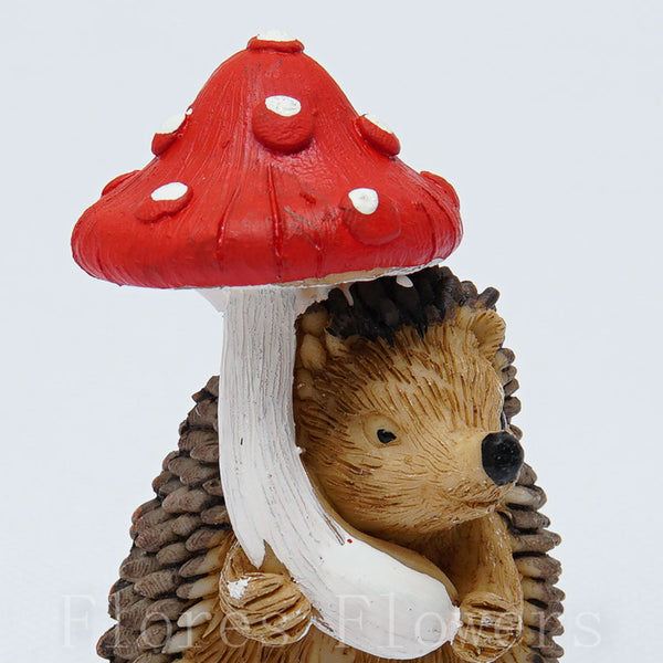 Ježko s hríbikom, polyresin 5,3x5,1x7,6cm, hnedý