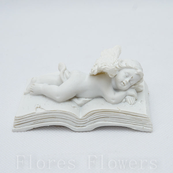 Anjelik ležiaci na knihe 8,8 x 5 x 5 cm